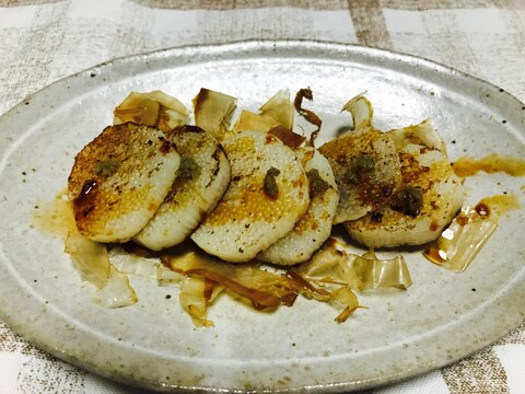 柚子胡椒乗せ、サクサク食感の長芋焼き